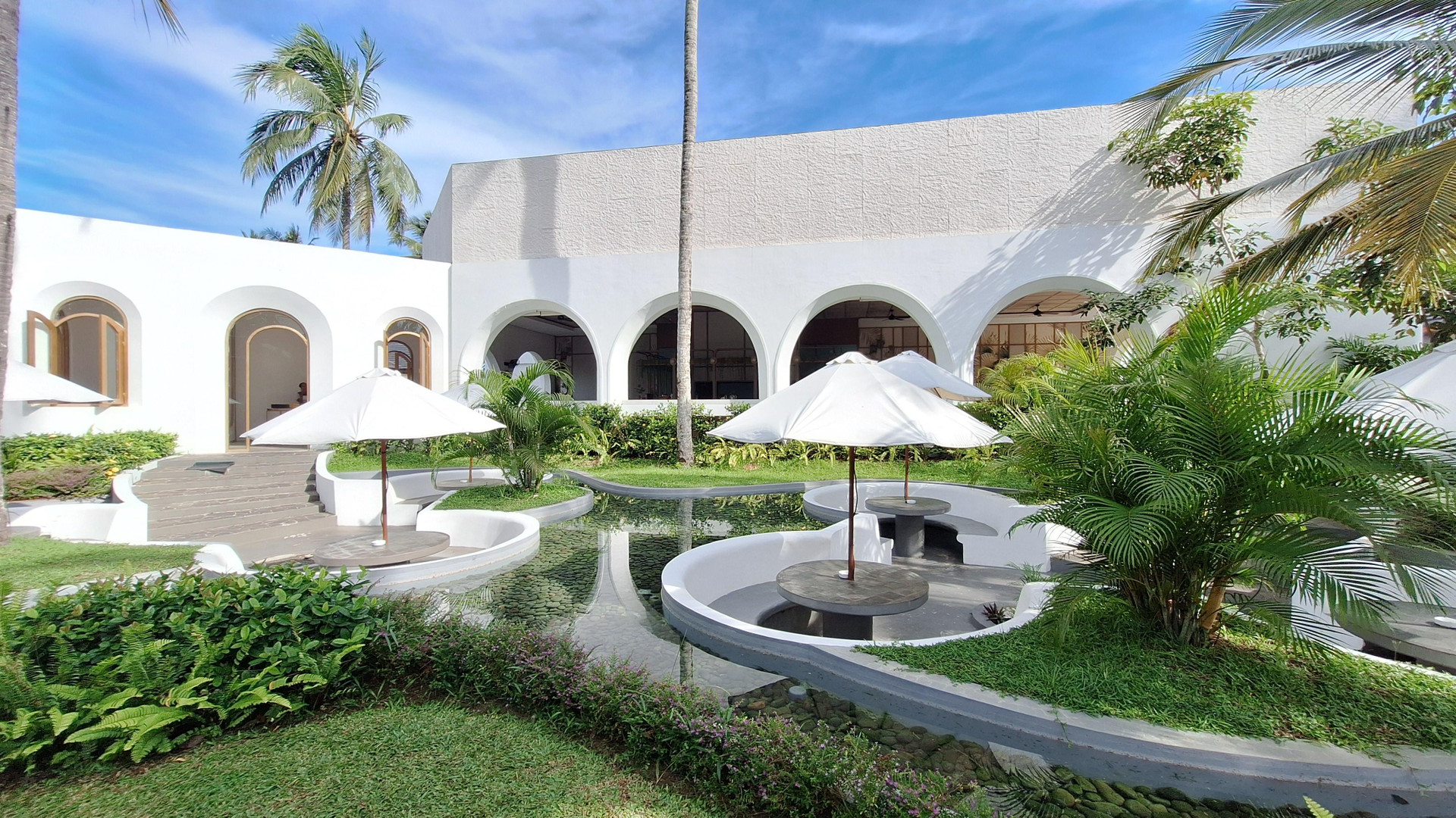 Restaurant The Allure Villas Managed by Sahid