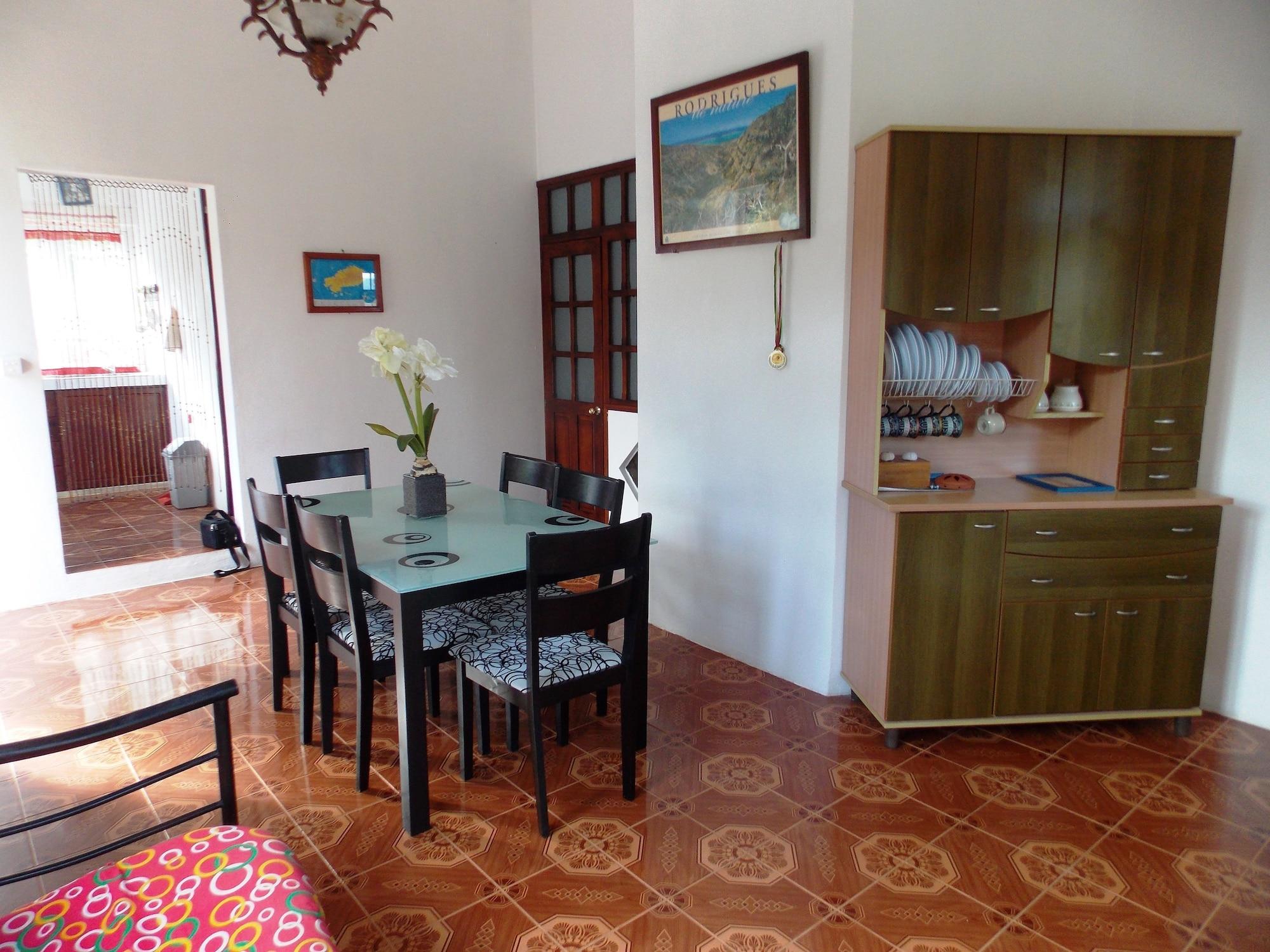 Vista Lobby La Villa Allamanda