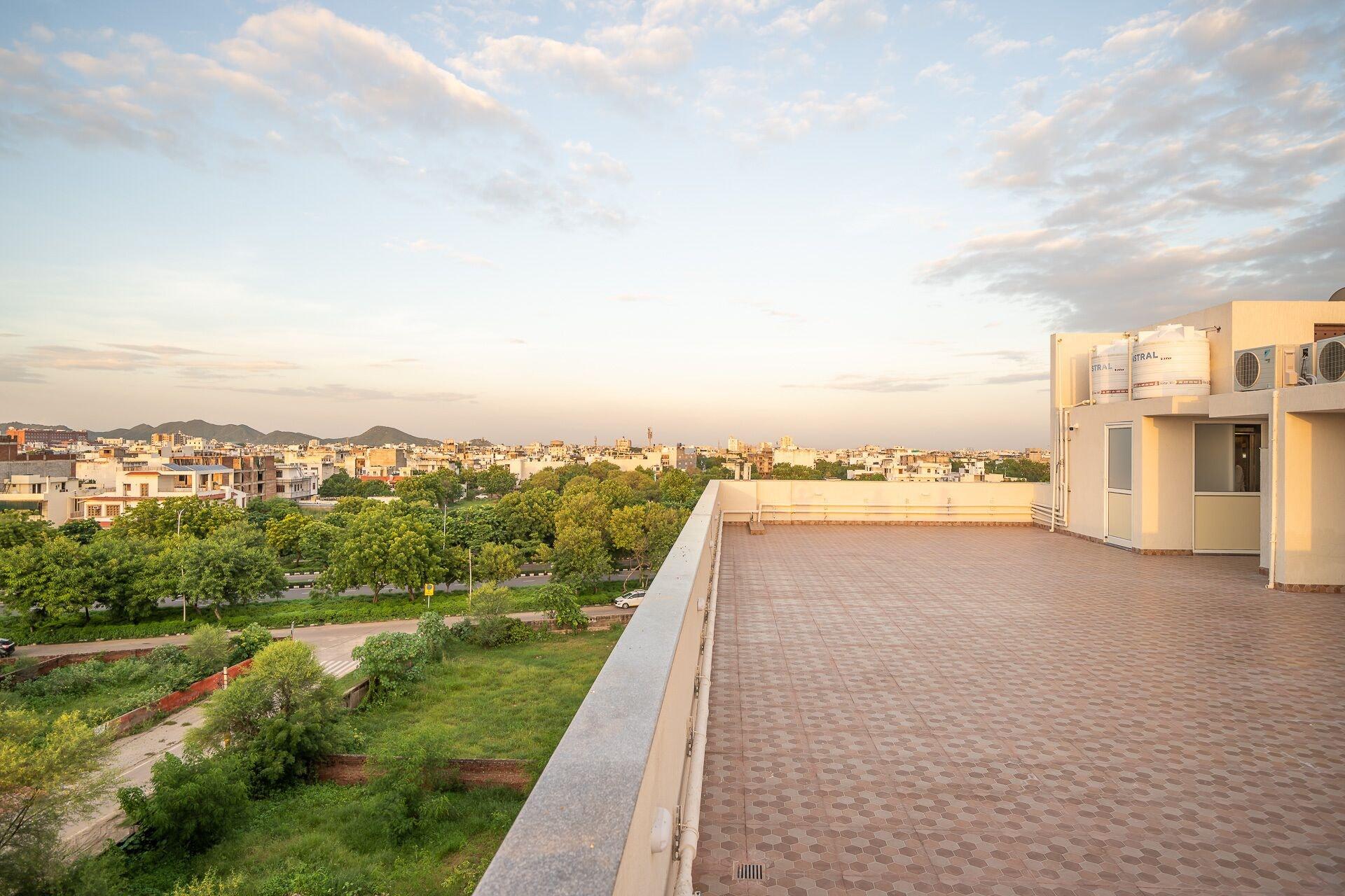 Equipamiento de Habitación Sheerha Royal Residency