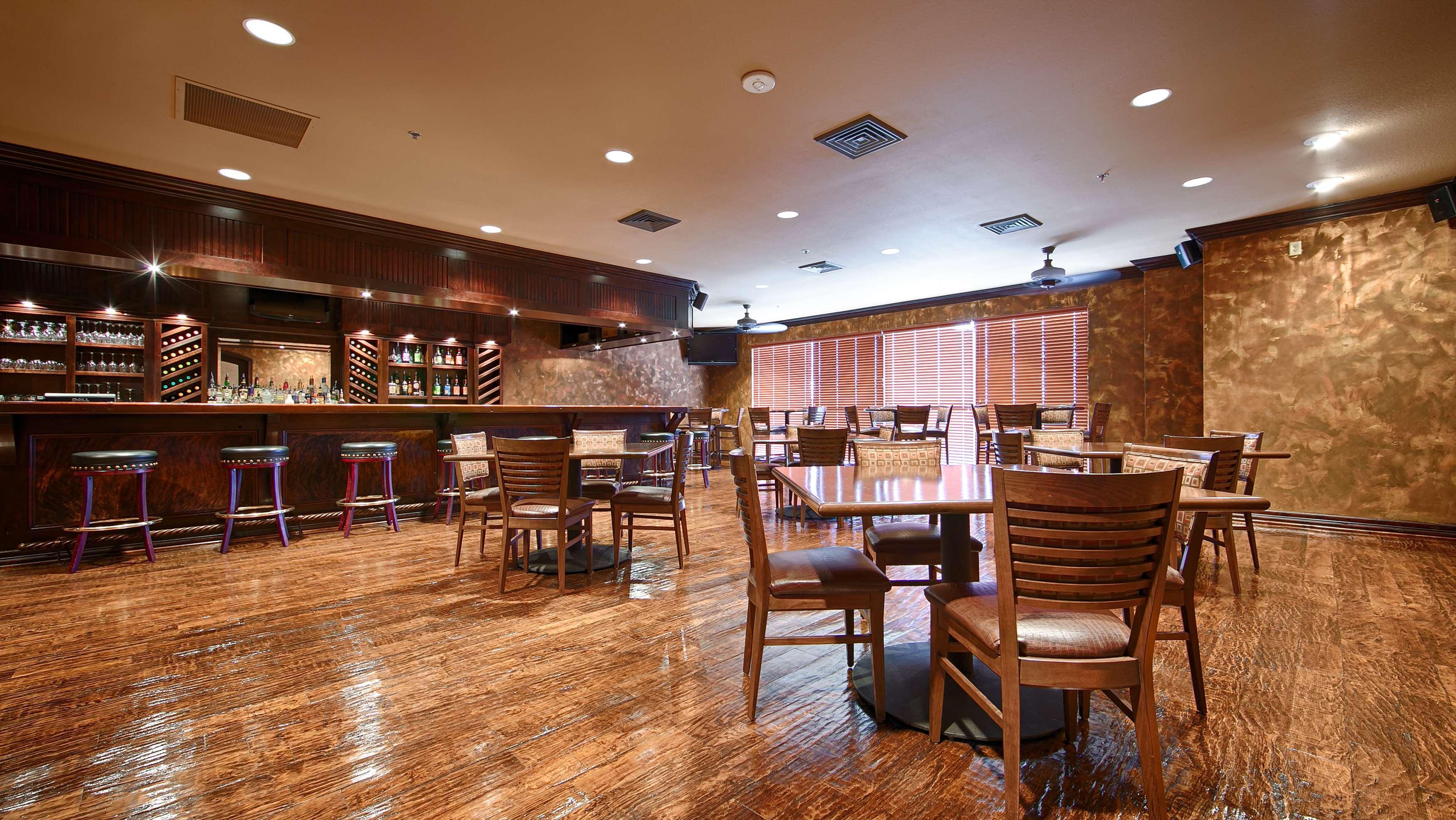 Restaurant Best Western Plus Cimarron Hotel & Suites