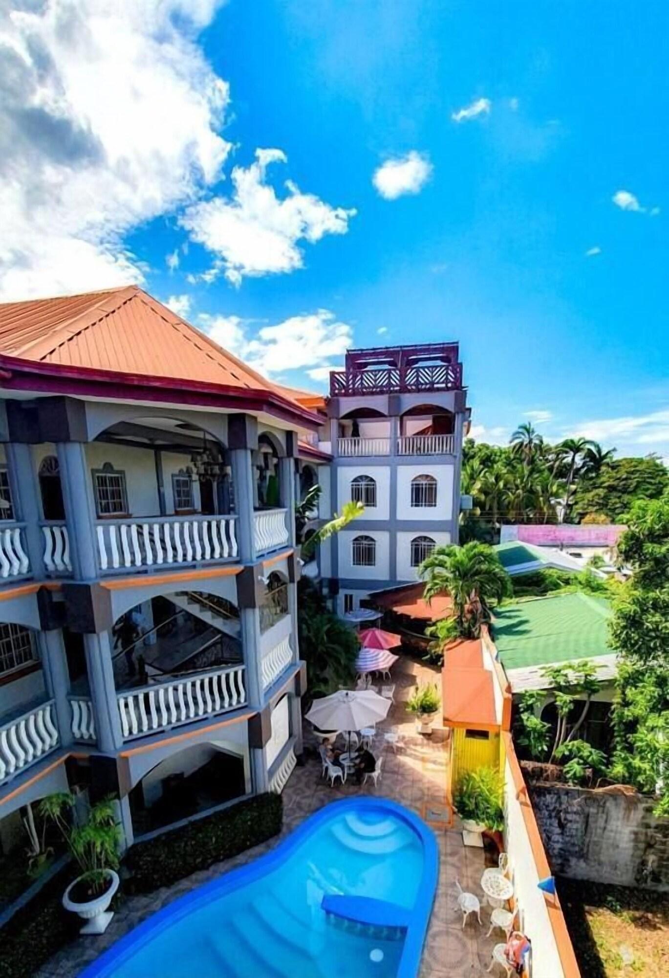 Vista Exterior Hotel Versalles