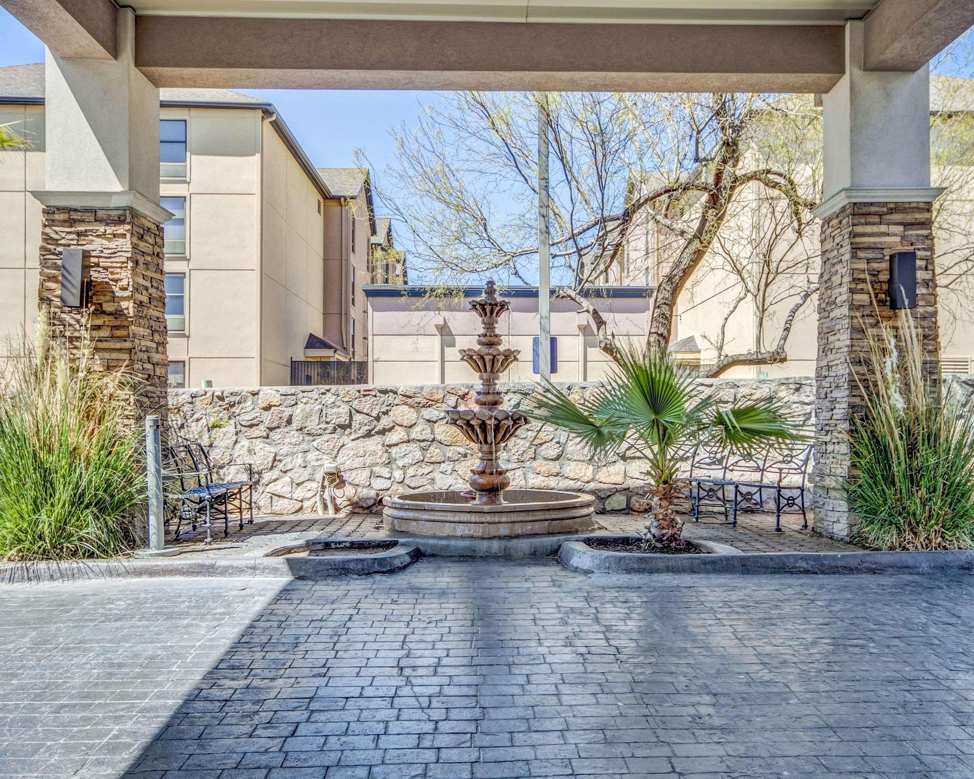 Vista Exterior Comfort Inn & Suites El Paso I-10 Airport Area