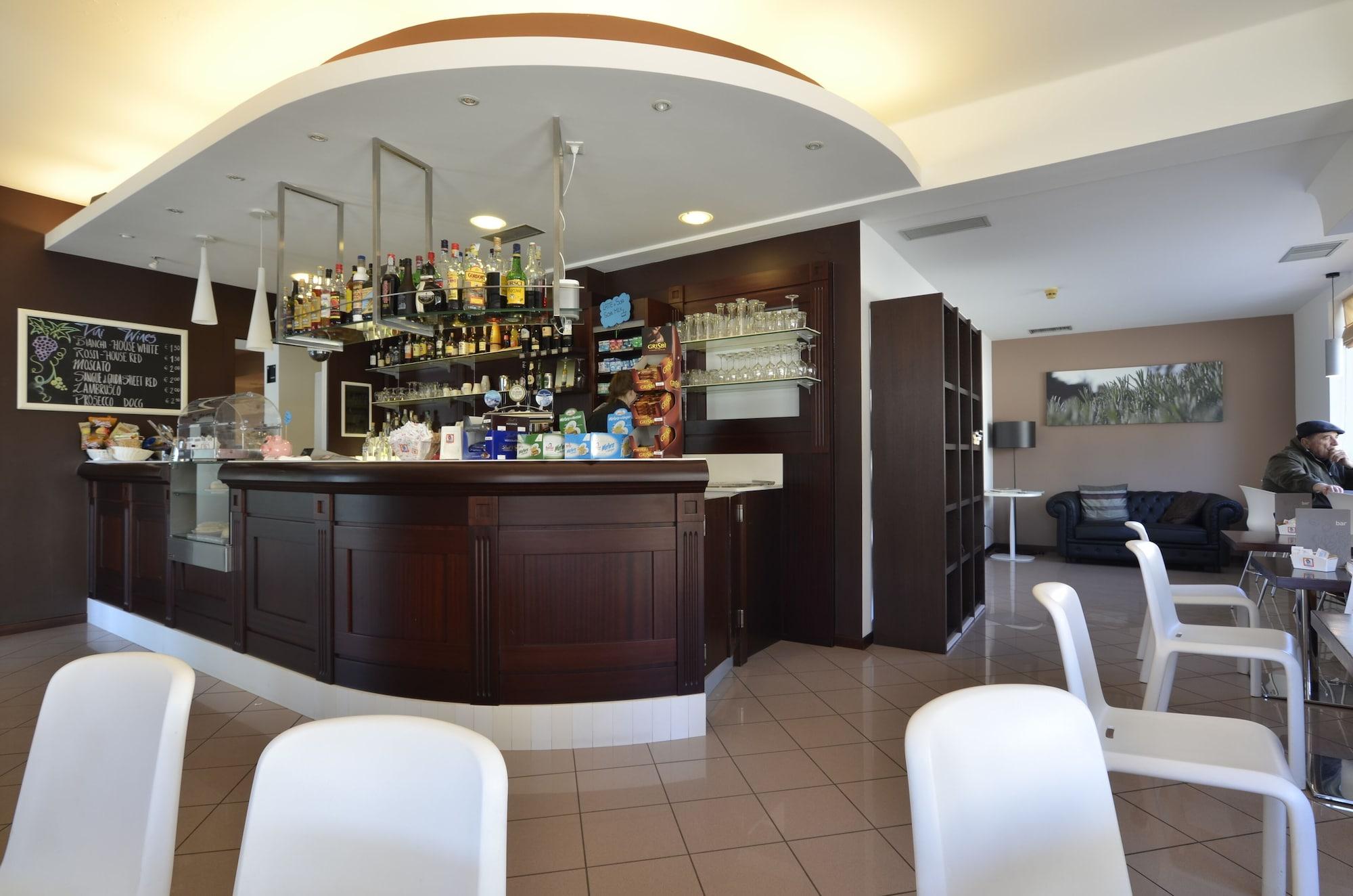 Bar/Salón Hotel Oliva