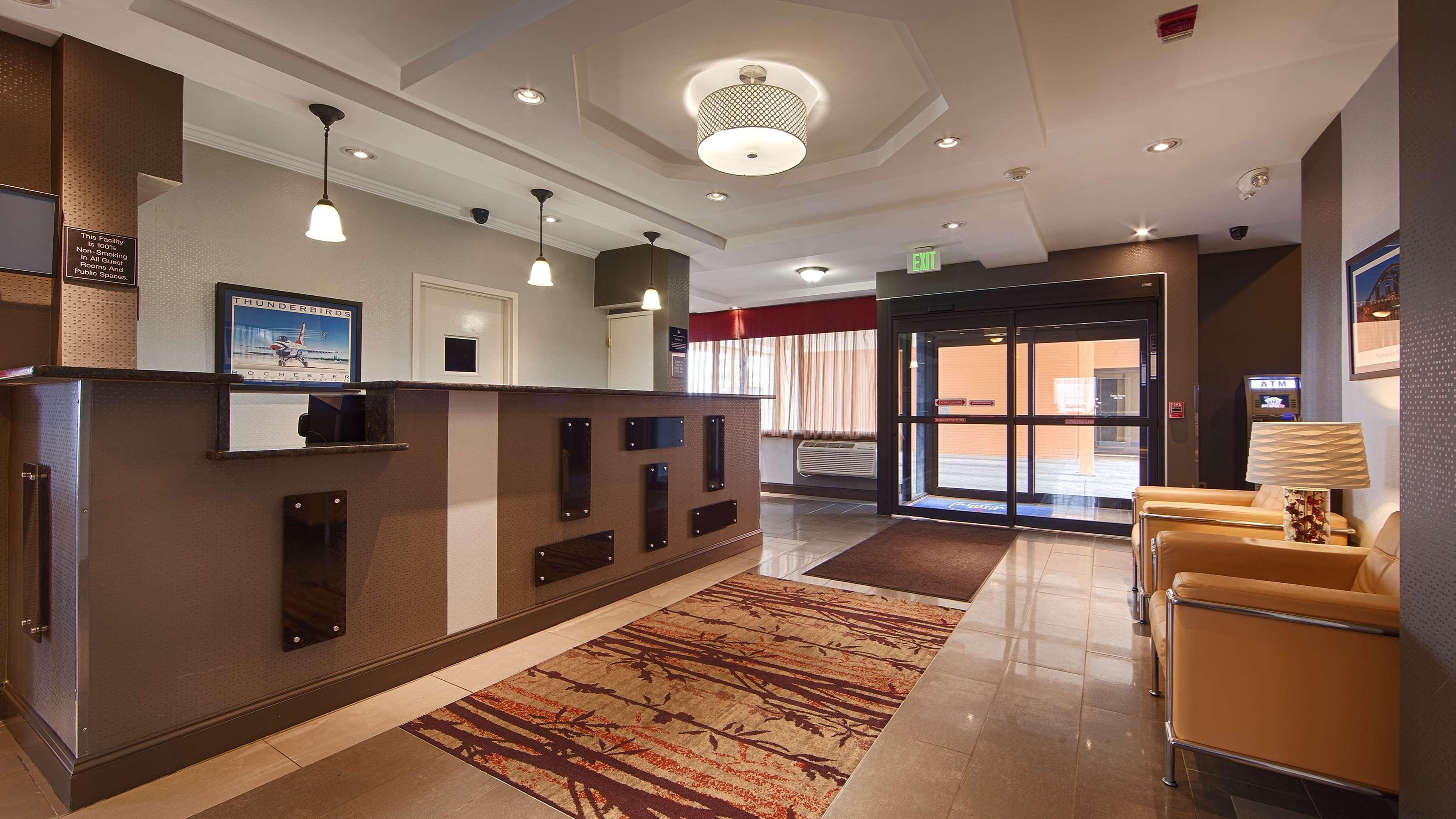 Vista Lobby Best Western The Inn At Rochester Airport