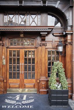 Hotel 41