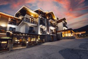 Alojamiento - Hotel and SPA Crystal