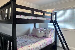 Alquiler Vacacional - Fabulous 6 Bedroom , 4 Bath Pool W/jacuzzi Home