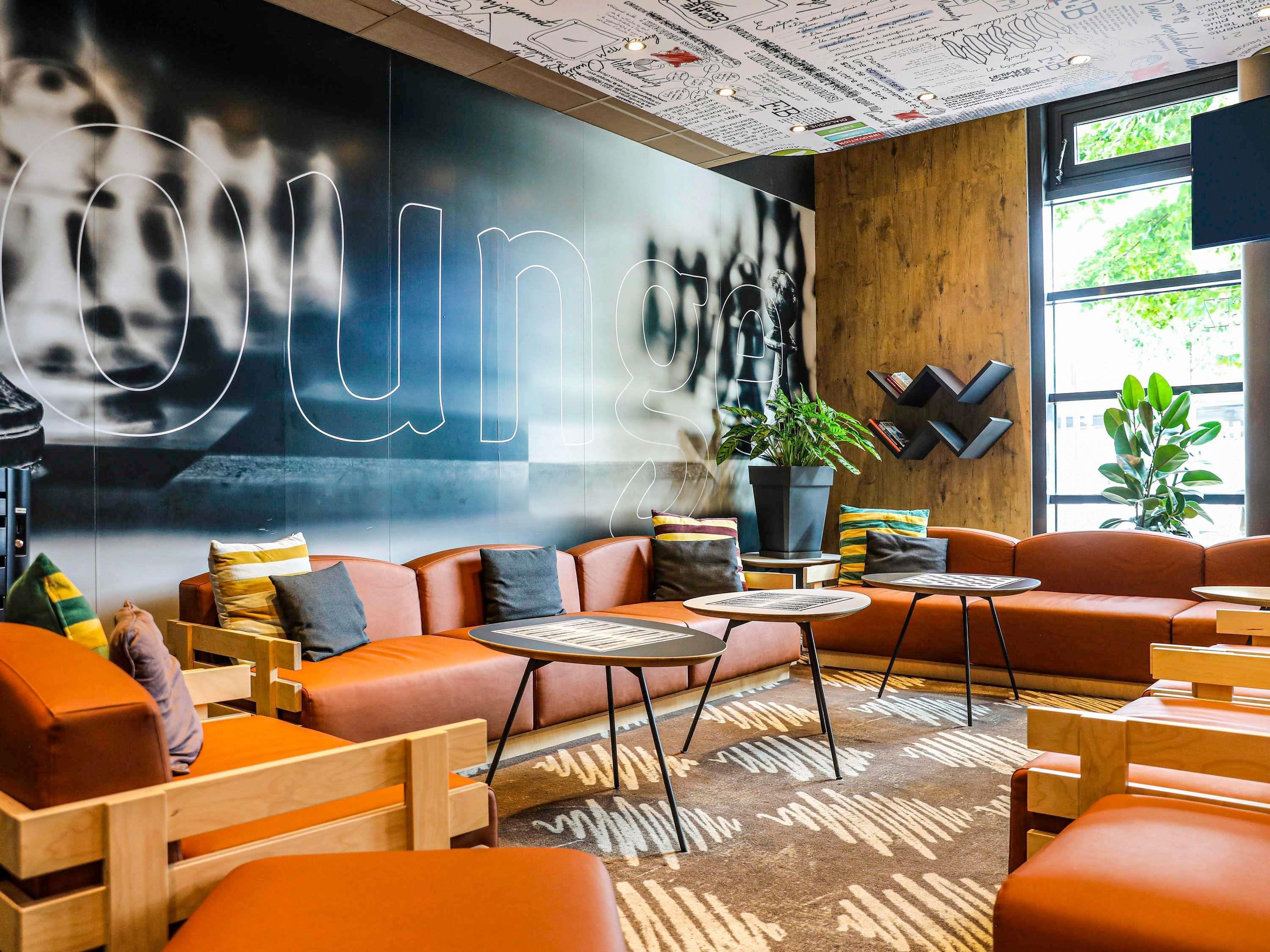 Bar/Salón ibis Paris Porte de Clichy Centre