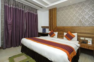 Alojamiento - Collection O 8479 Hotel Ambience