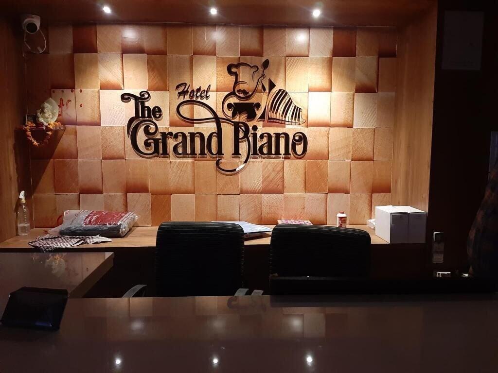Vista Lobby Hotel The Grand Piano