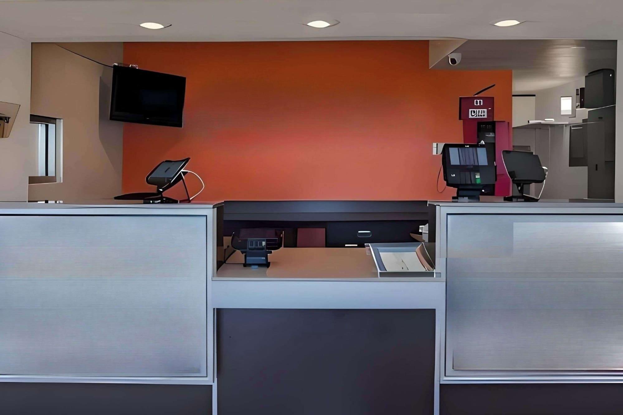 Vista Lobby Park Inn by Radisson, Cheyenne