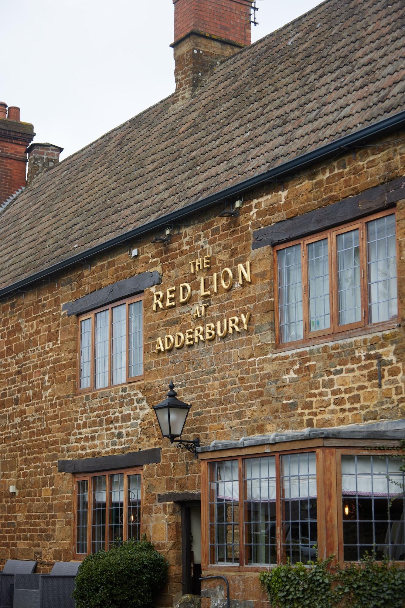 Vista Exterior Red Lion Hotel Adderbury by Greene King Inns