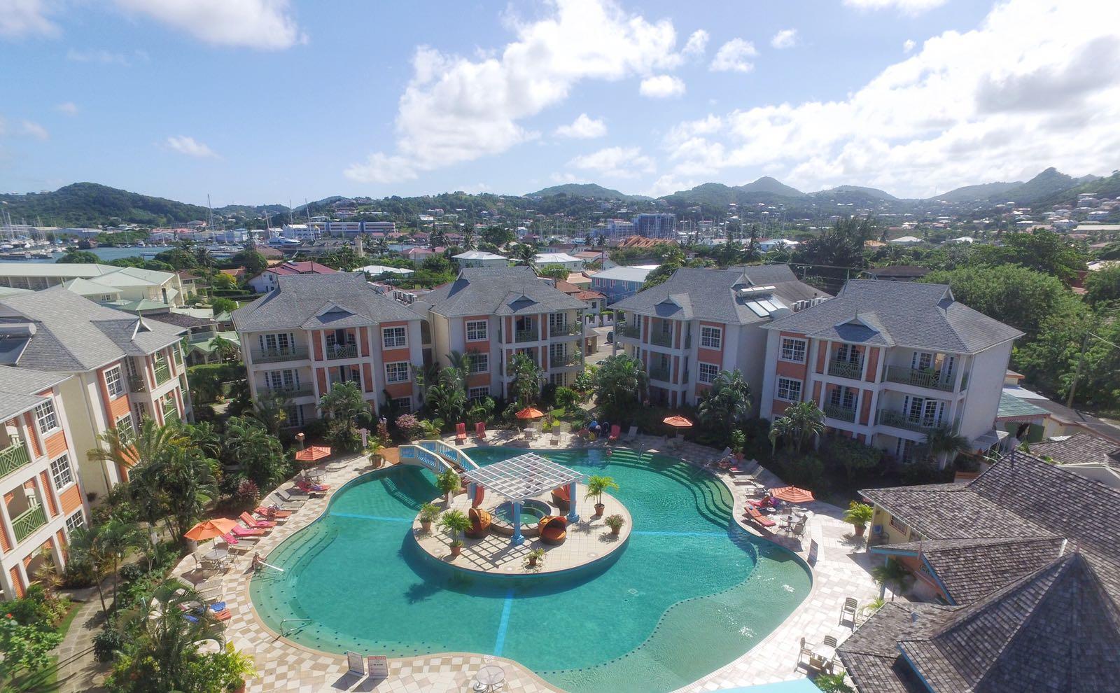 Vista Exterior Bay Gardens Beach Resort and Spa