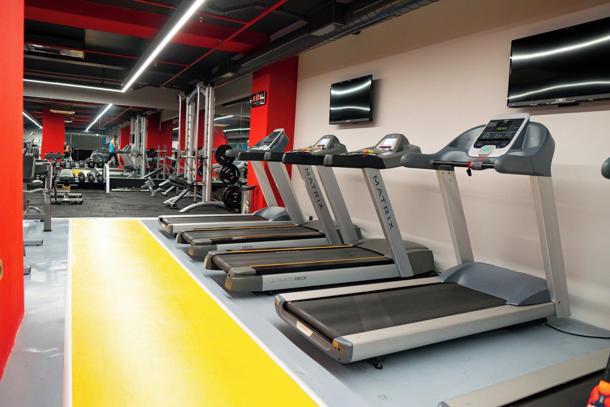 Gimnasio Ramada Hotel & Suites by Wyndham Izmir Kemalpasa