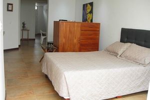 Alquiler Vacacional - Apartamento con patio y aire acondicionado en el Barrio San Antonio