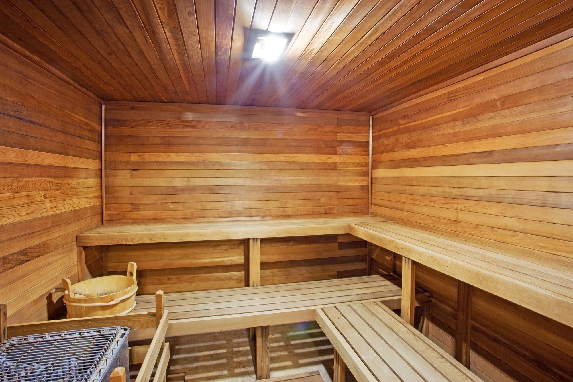 Spa Holiday Inn Express Atlanta - Emory University Area by IHG