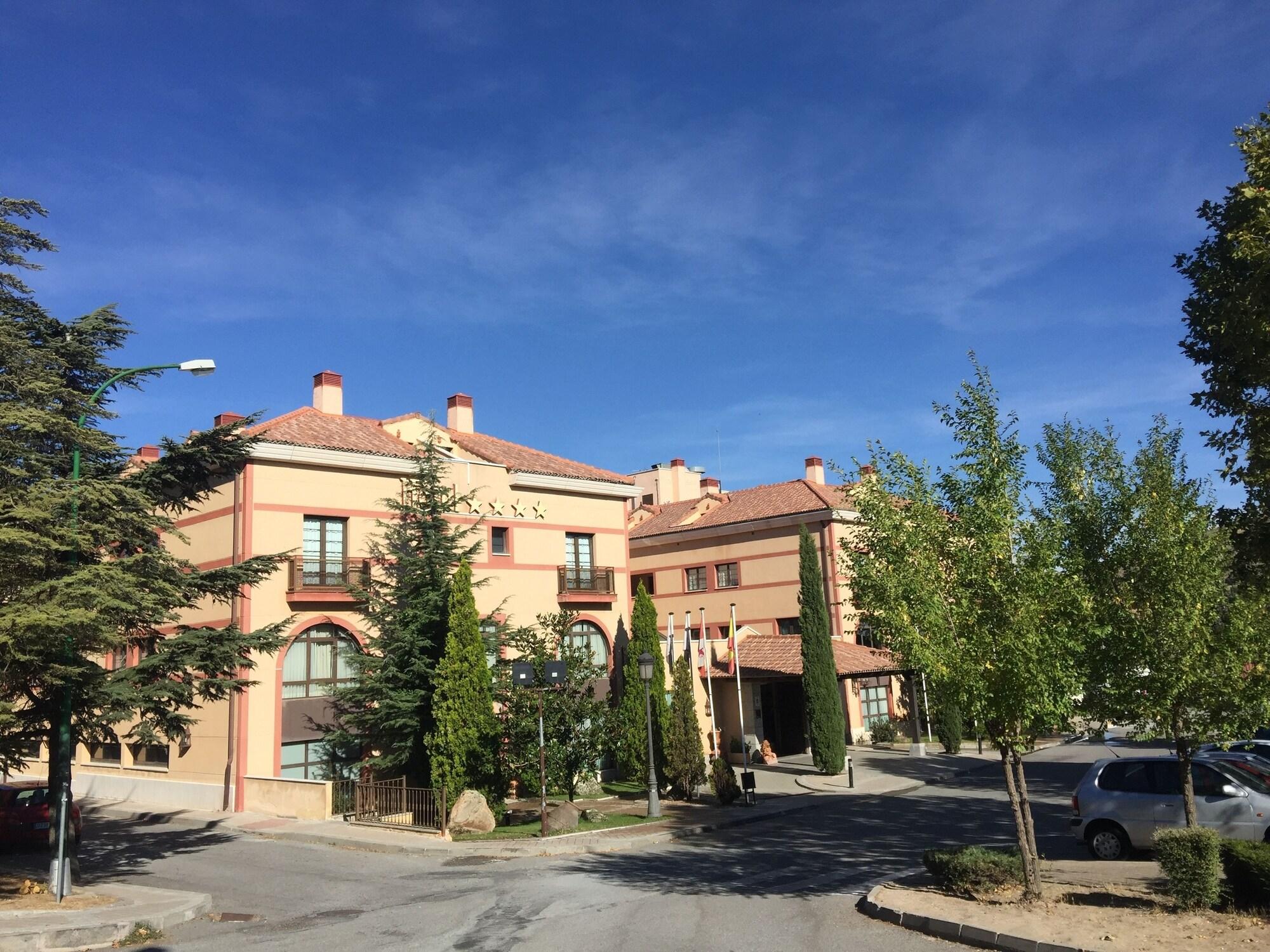 Vista Exterior Hotel Segovia Sierra de Guadarrama