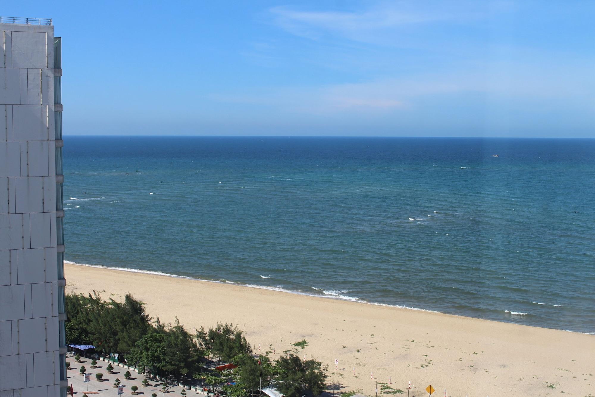 Playa Muong Thanh Luxury Nhat Le Hotel