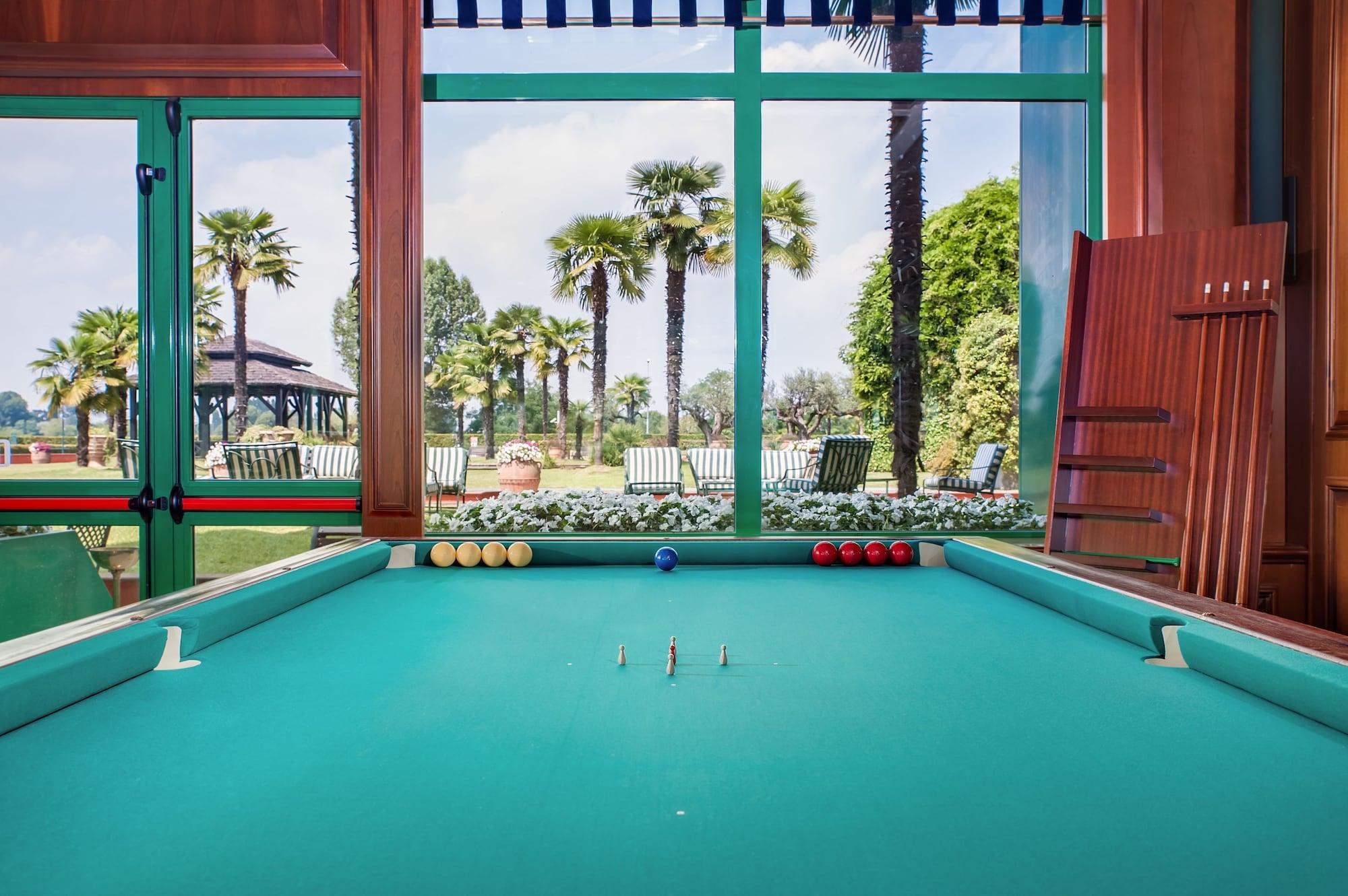 Instalaciones Recreativas Royal Garden Hotel