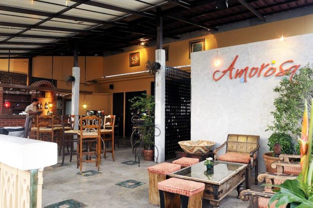 Bar/Salón Arun Residence