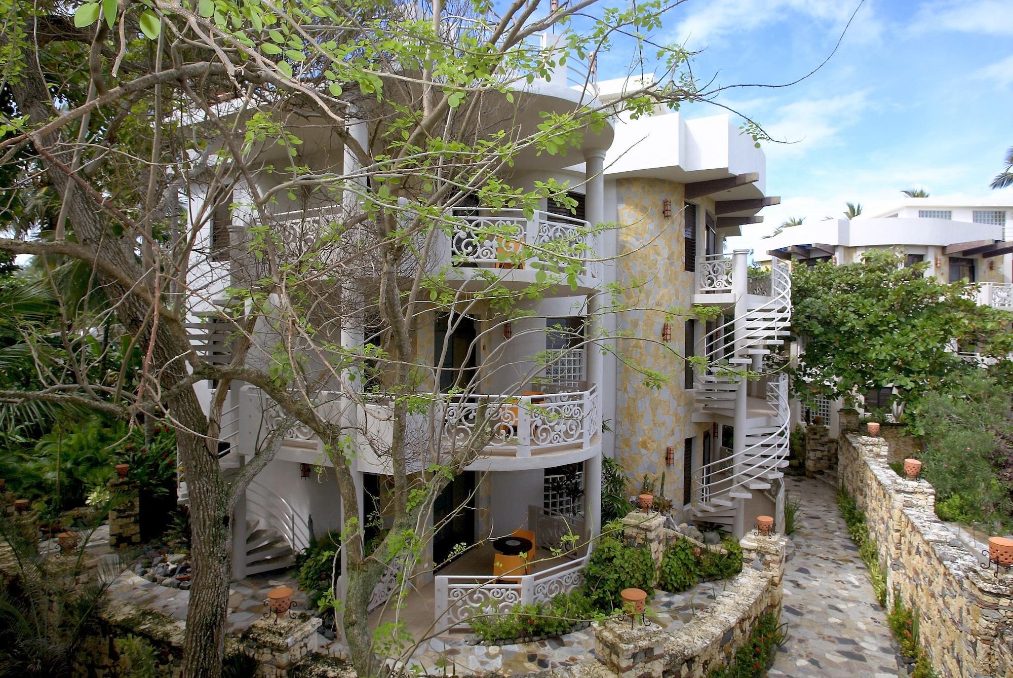 Vista Exterior Hotel El Magnifico