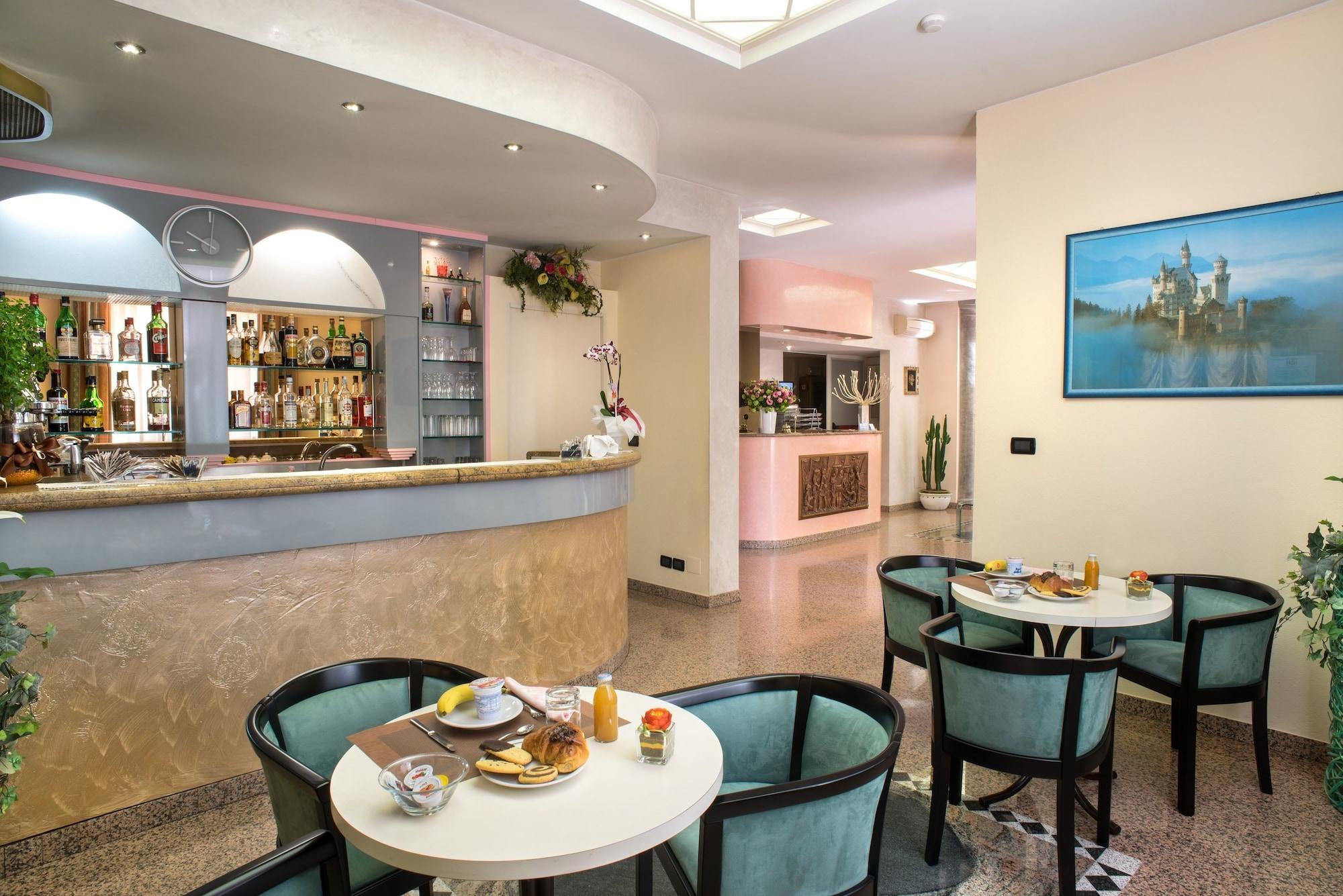 Bar/Salón Hotel Villa Luigia