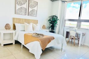 Alquiler Vacacional -  Sunset Views  • Pristine • Rooftop Pool & Lounge • Chic MIA • Parking Included