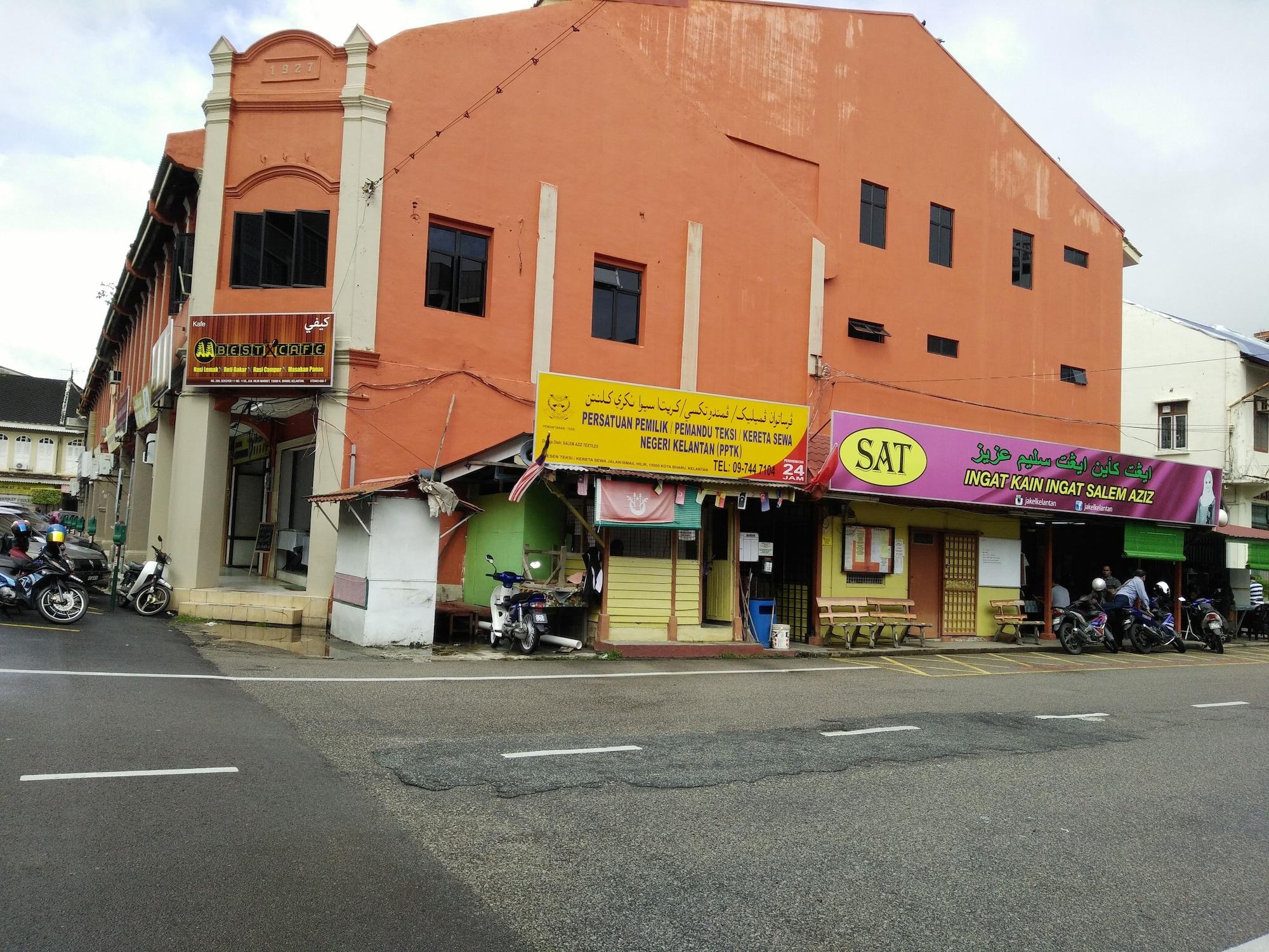 Vista Exterior Diyana Budget Hotel - Hostel