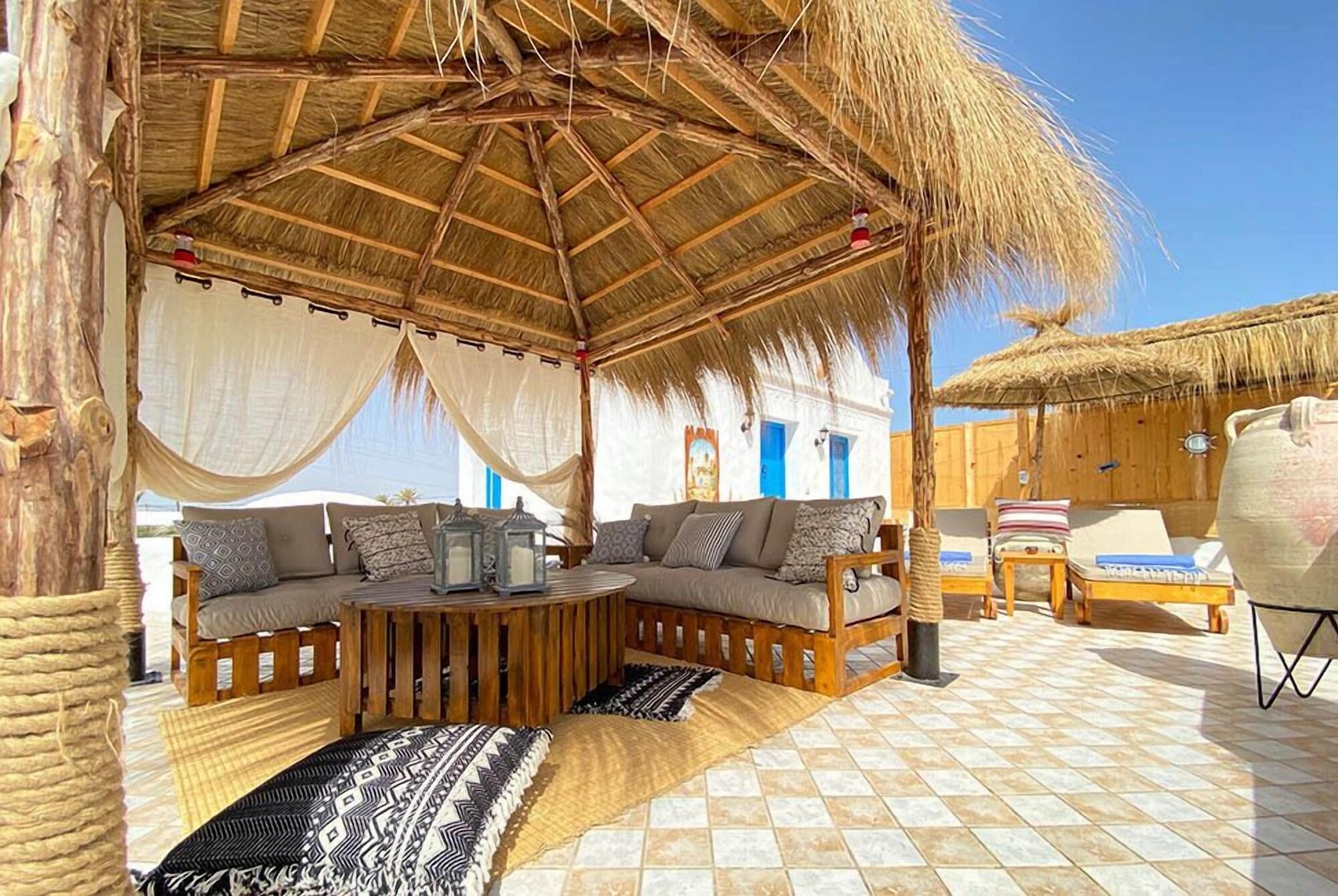 Vista Exterior Villa Calma