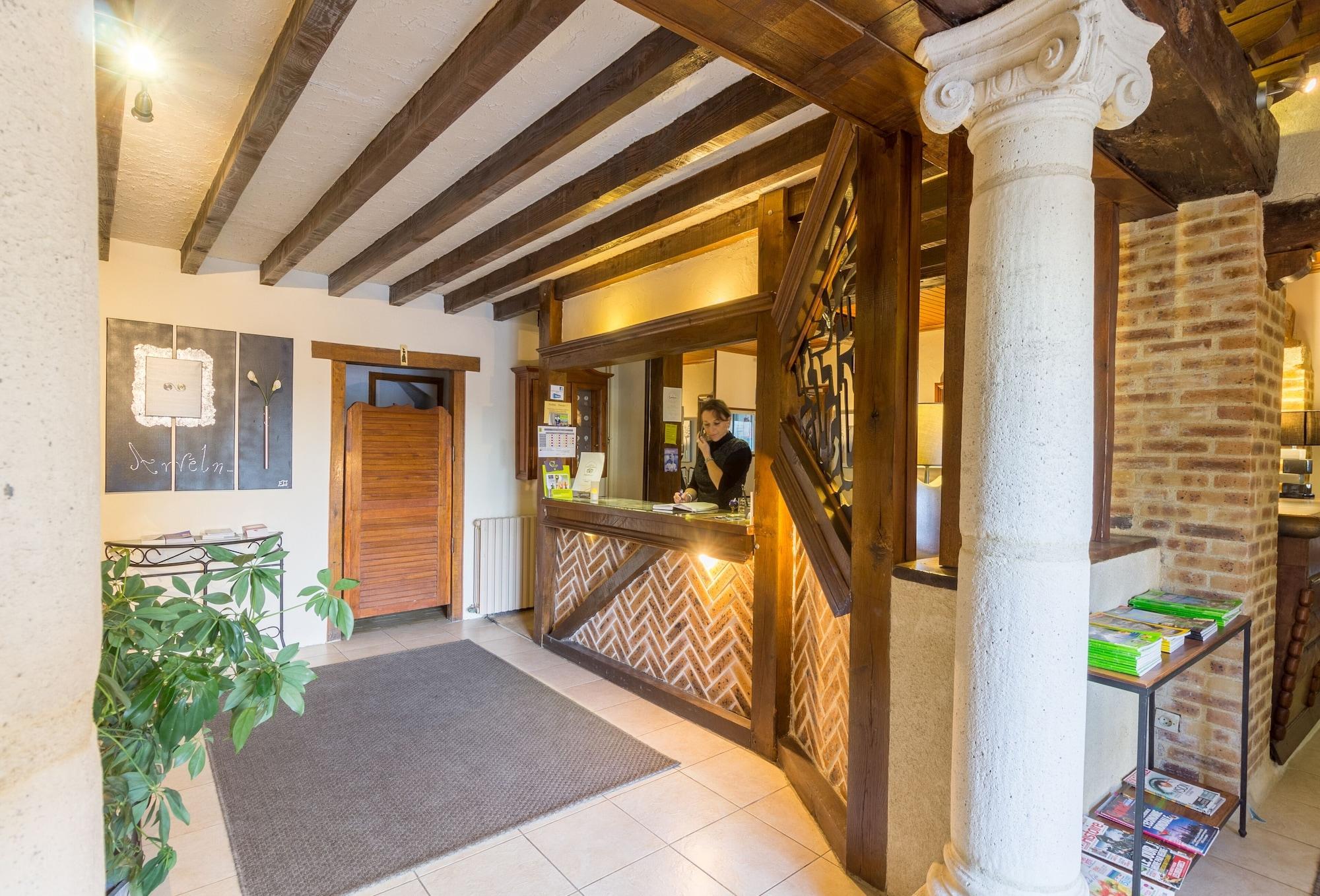 Vista Lobby Oasis