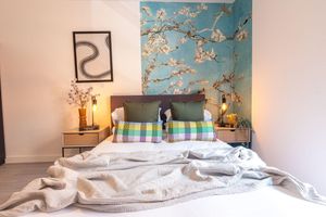 Alquiler Vacacional - One Bed Apartment Gem Steps to City by Belvilla