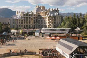 Alojamiento - Pan Pacific Whistler Mountainside