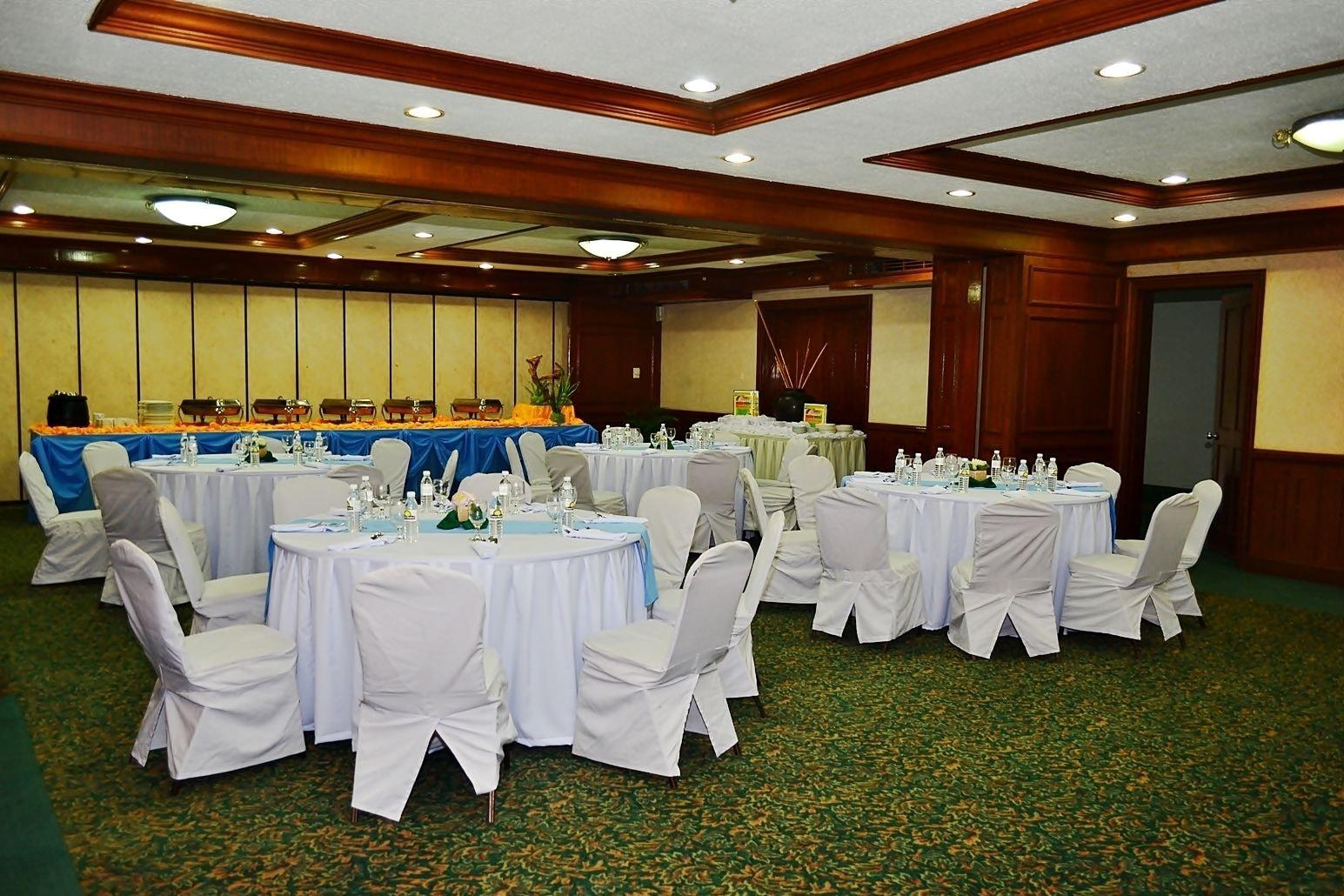 Salón de Baile Days Hotel Batangas