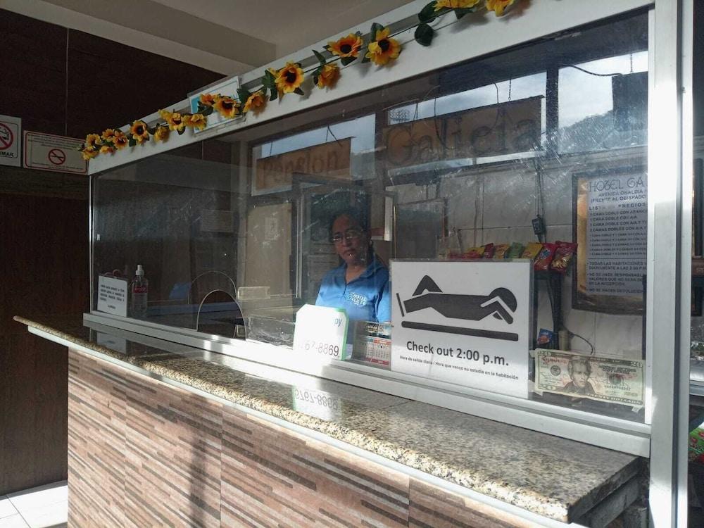 Vista Lobby Pensión Galicia