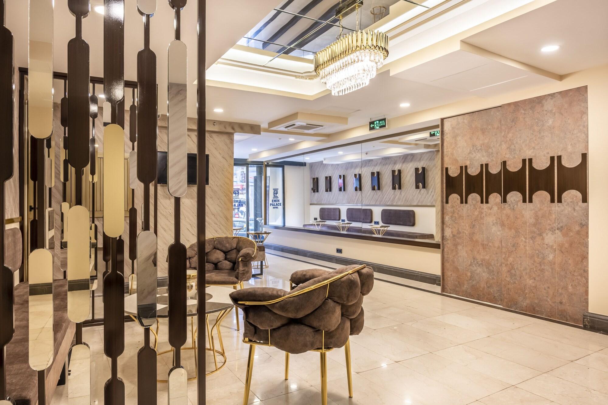 Vista Lobby Emin Palace
