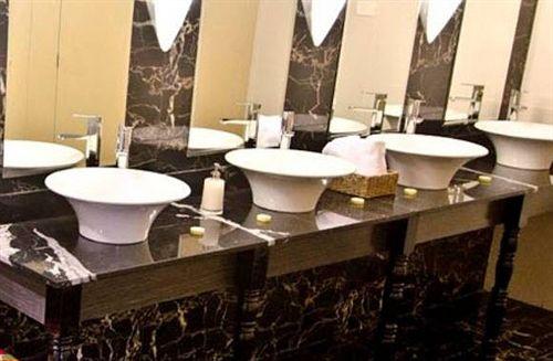 Set de Habitación Howard Johnson by Wyndham Hotel Abasto