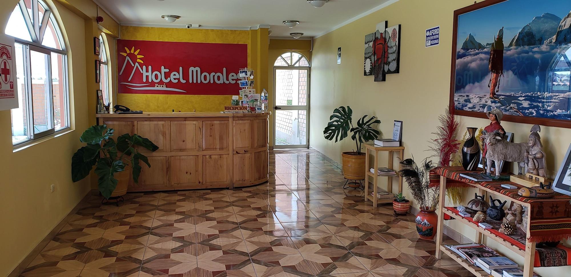 Vista Lobby Hotel Morales