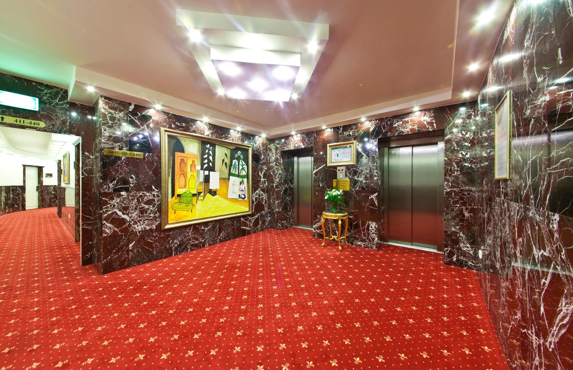 Vista Lobby Hotel Excelsior