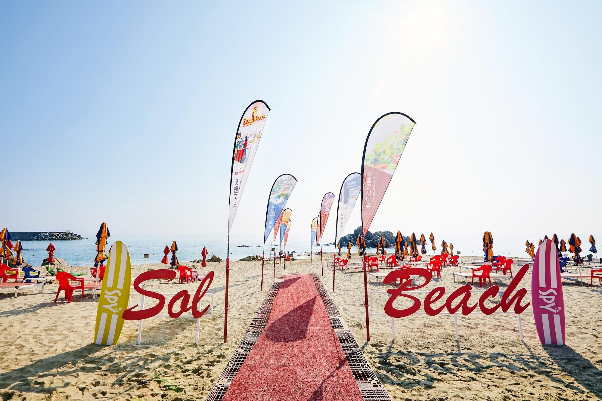 Playa Sol Beach Yangyang