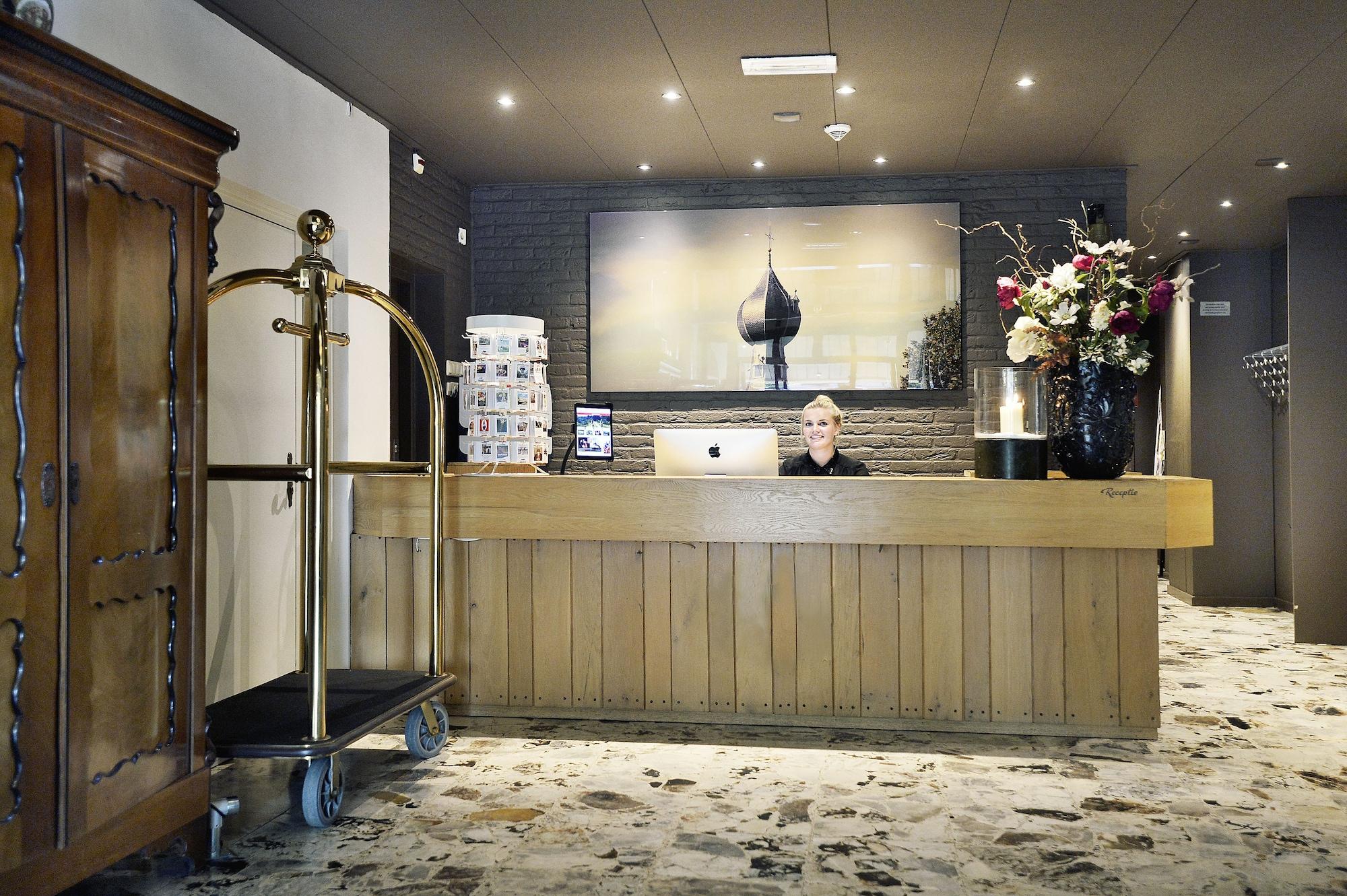 Vista Lobby Hotel en Restaurant Wesseling