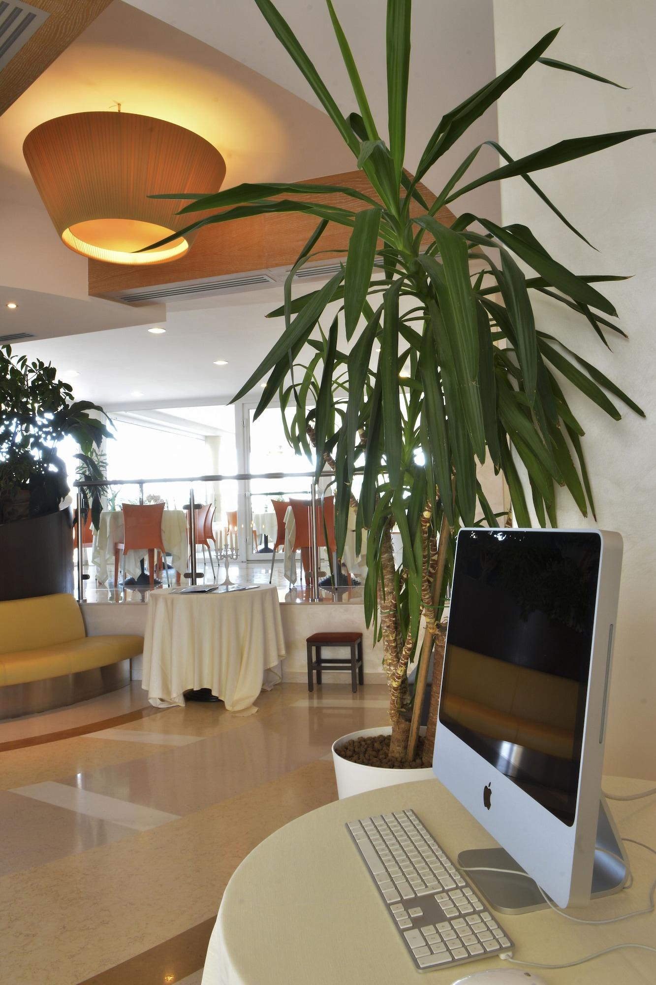 Vista Lobby Grand Hotel Olimpo