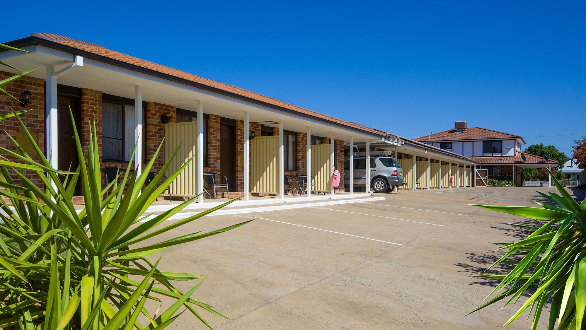 Vista Exterior Aalbany Motel