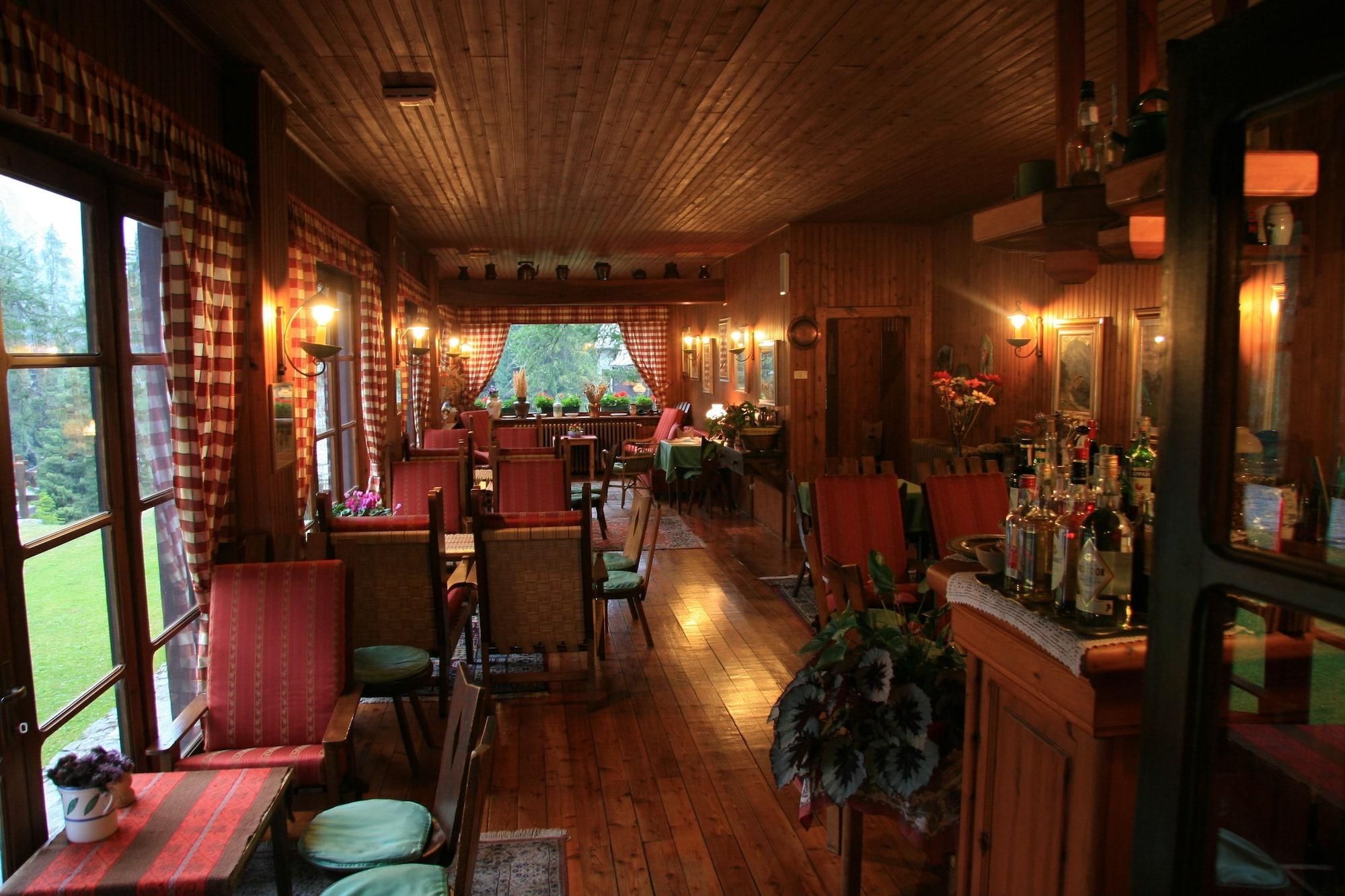 Bar/Salón Villa Anna Maria