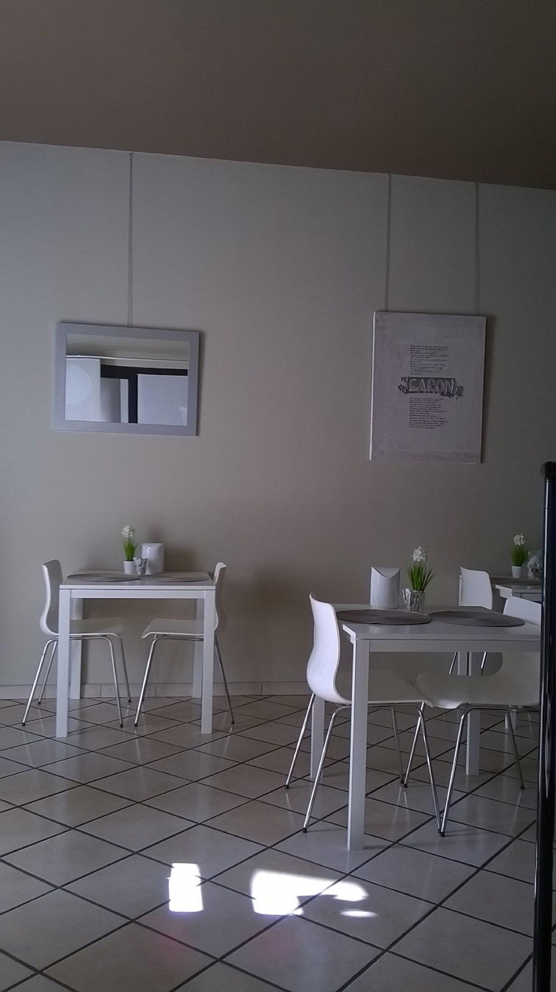 Bar/Salón Bert Hotel