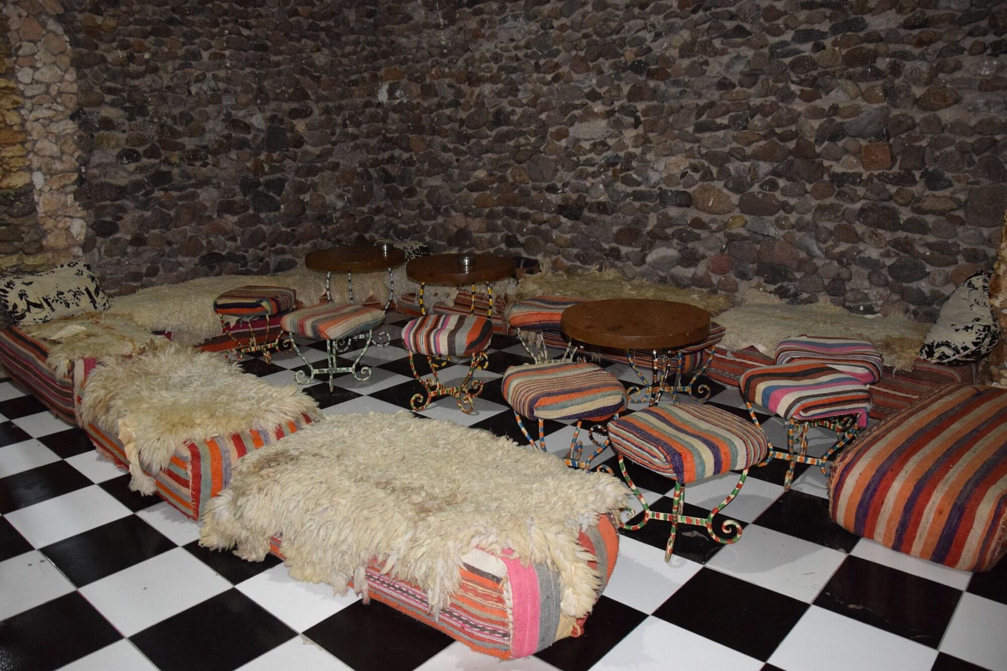 Vista Lobby Hotel Leonor