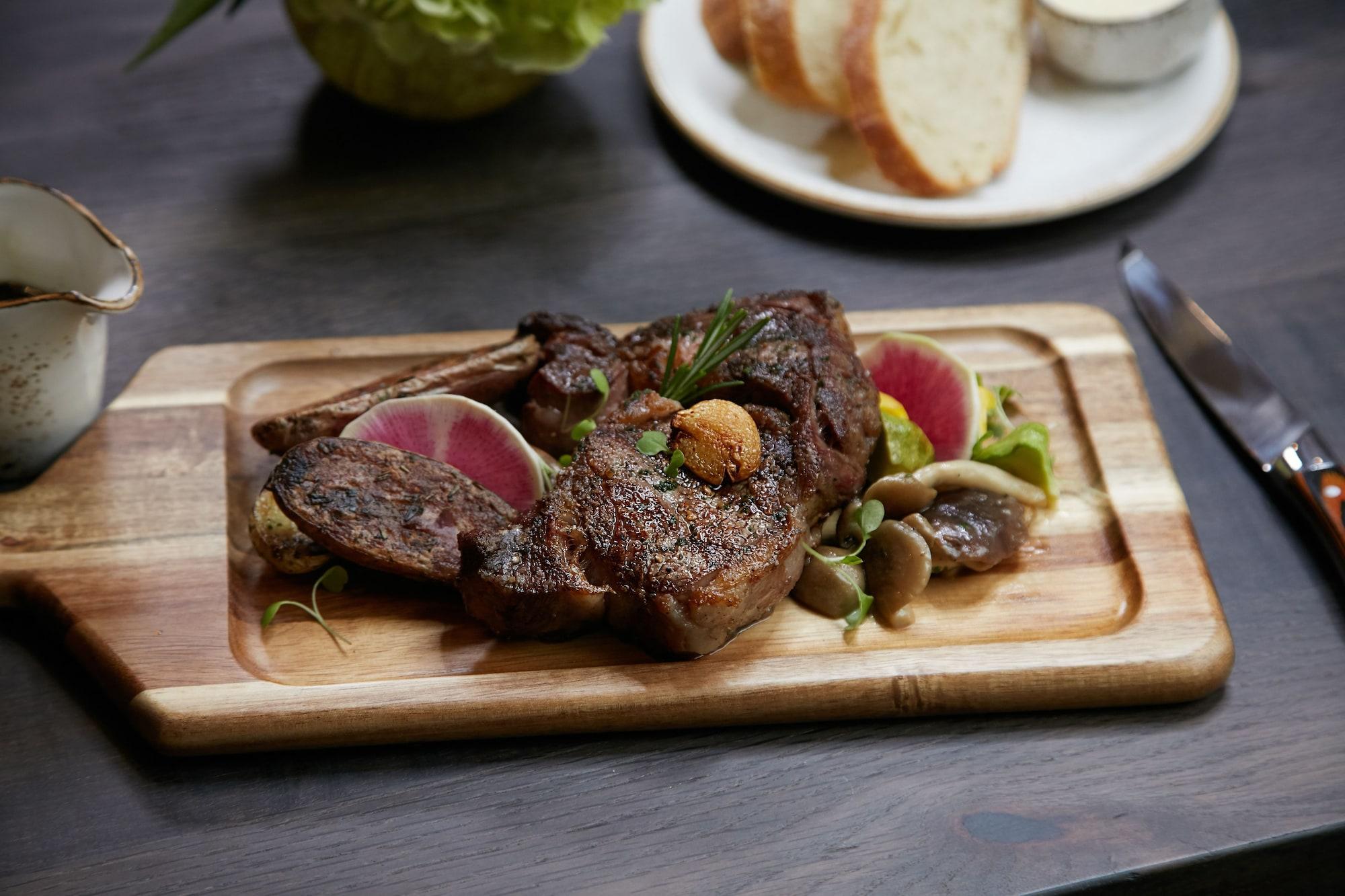 Restaurant Elyton Hotel, Autograph Collection by Marriott