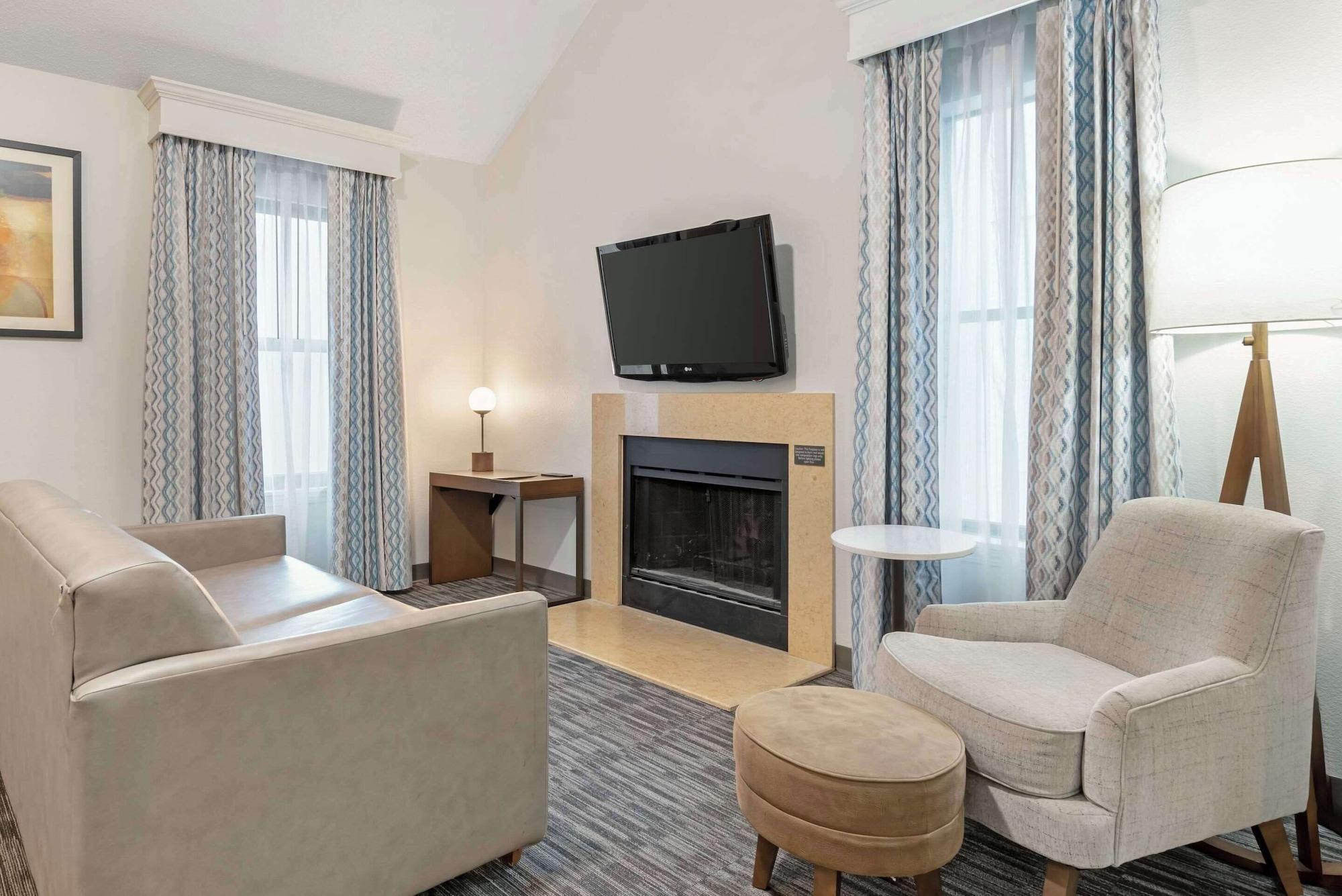 Habitación MainStay Suites St. Louis - Galleria