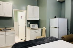 Alojamiento - Superior Queen Suite with Private bathroom and kitchenette in Toronto