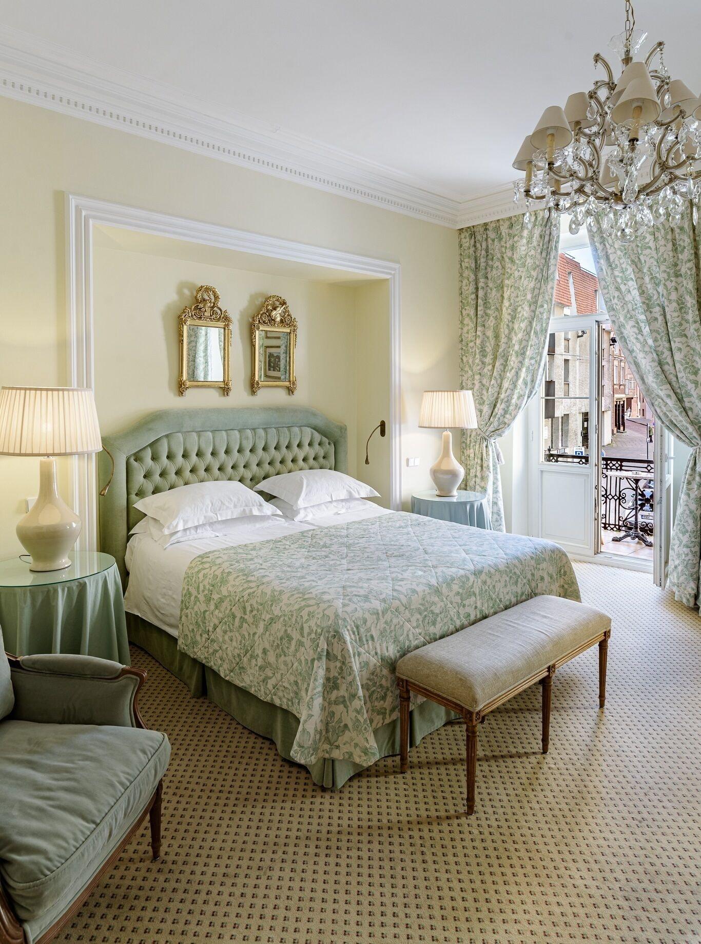 Habitación NARUTIS hotel