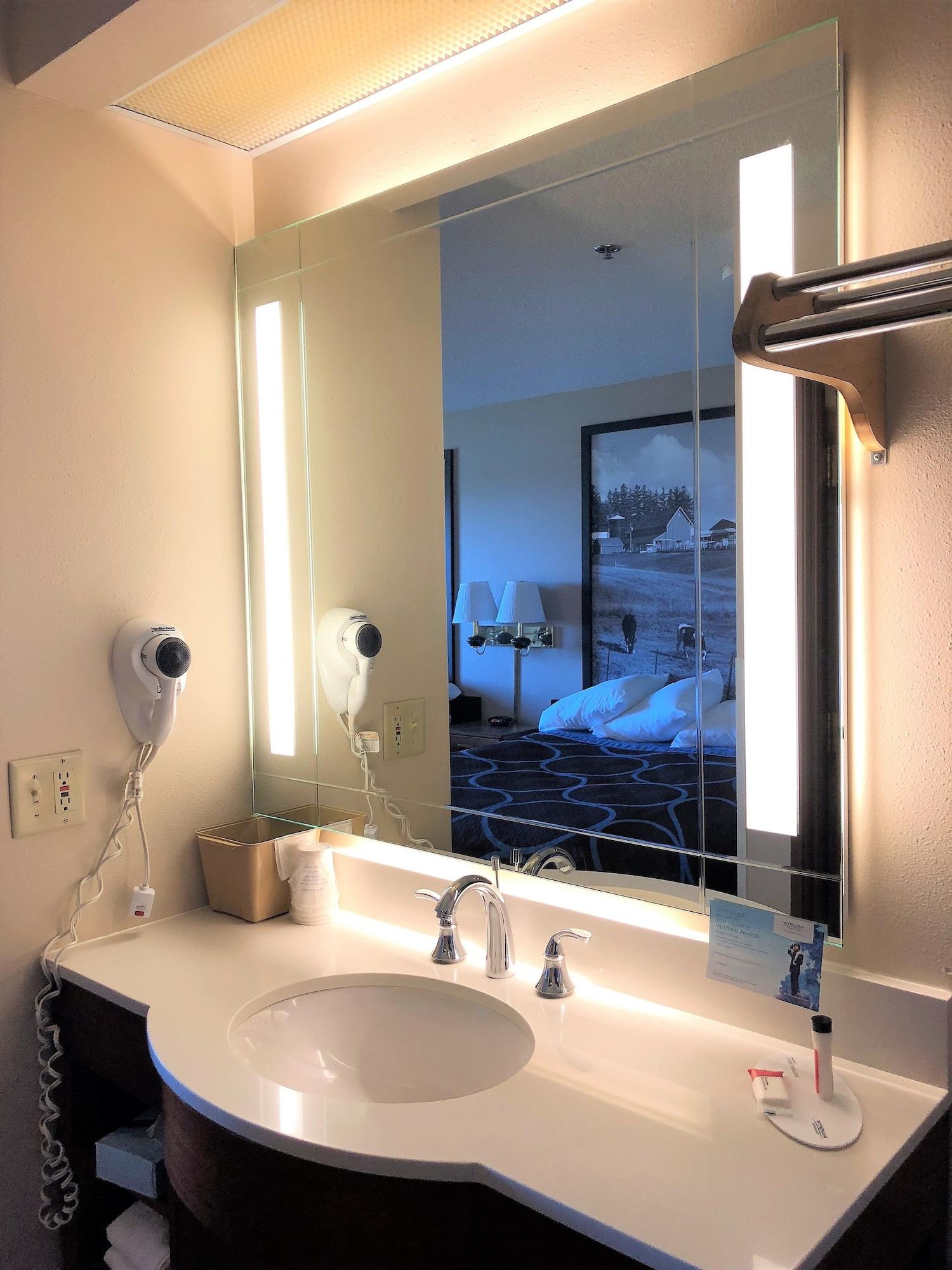 Equipamiento de Habitación Super 8 by Wyndham Dodgeville